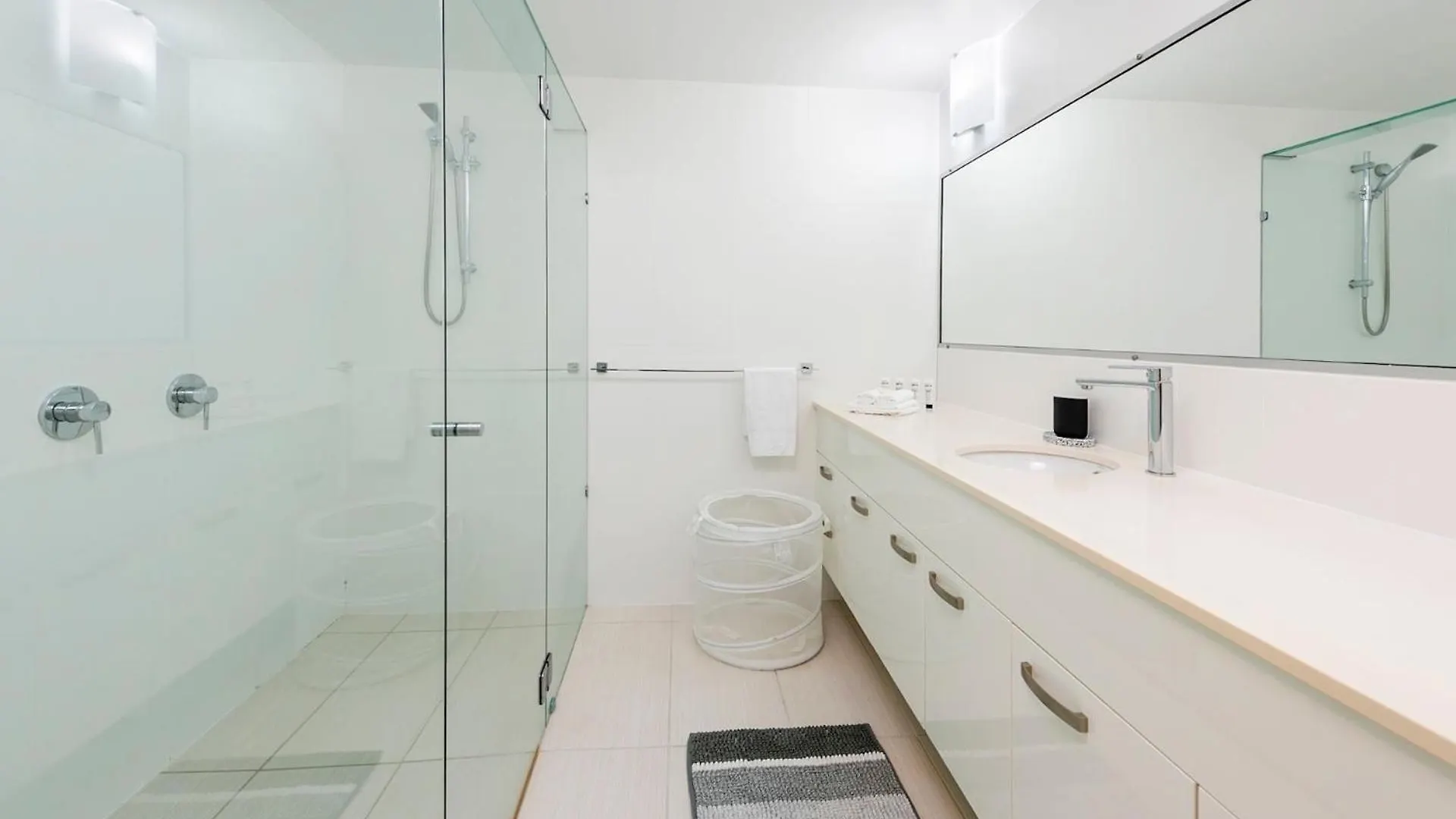 Kooinda Oceanview 3Bdr Apartment Urangan