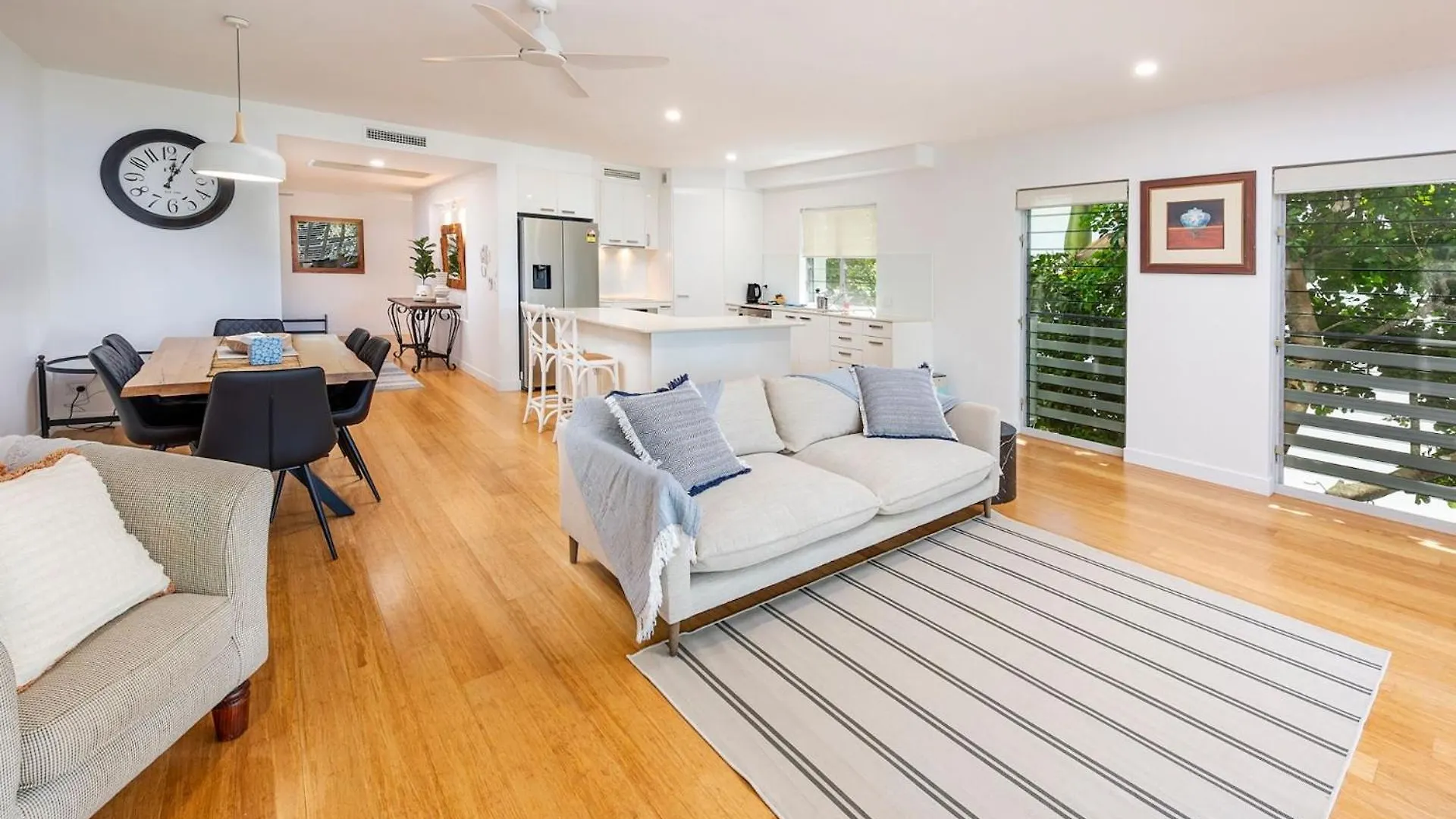 Kooinda Oceanview 3Bdr Apartment Urangan Austrália