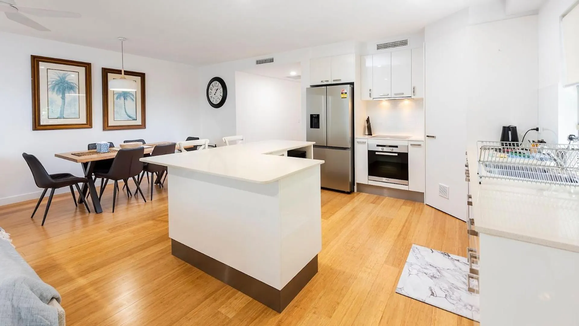 Kooinda Oceanview 3Bdr Apartment Urangan